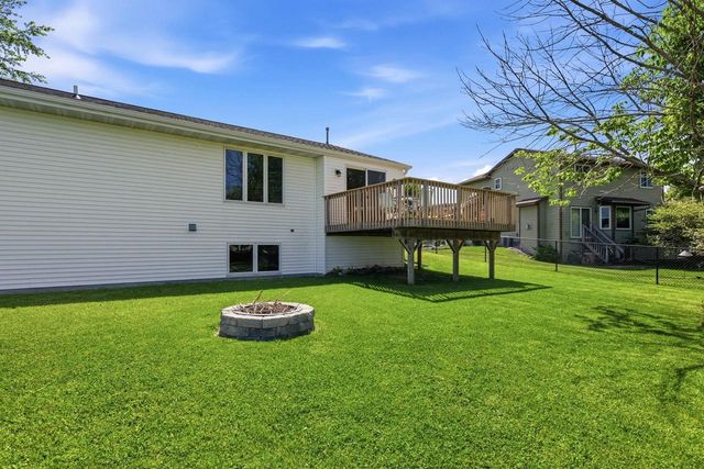626 Meadowview Lane, Marshall, WI 53559