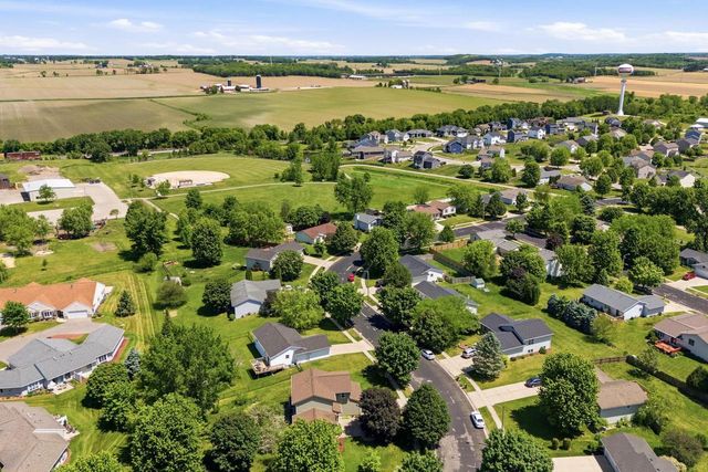 626 Meadowview Lane, Marshall, WI 53559
