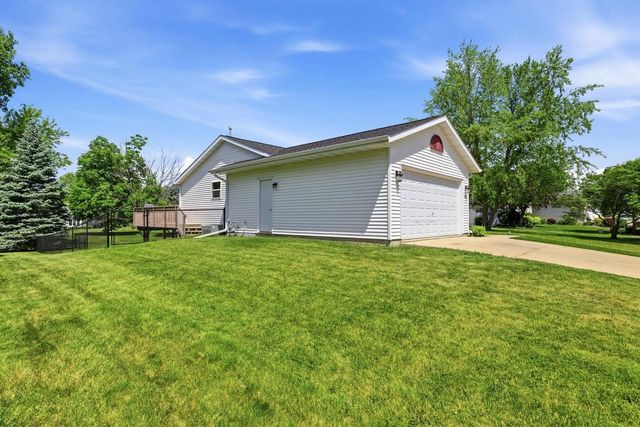 626 Meadowview Lane, Marshall, WI 53559