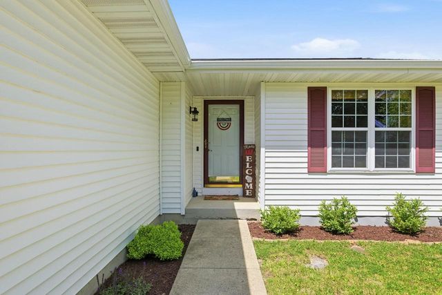 626 Meadowview Lane, Marshall, WI 53559