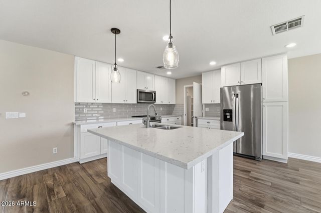 3165 W ZACHARY Drive, Phoenix, AZ 85027