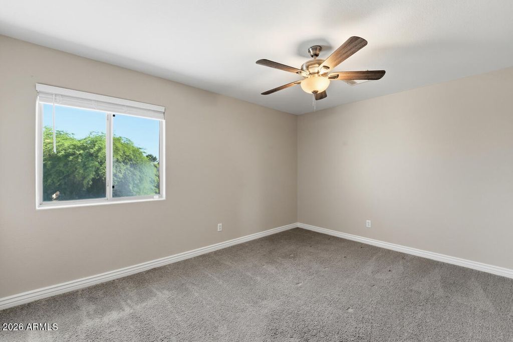 Image 34 of property listing at 3165 W ZACHARY Drive, Phoenix, AZ 85027