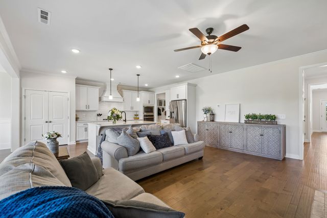 2310 Durham Trail Dr, Thompsons Station, TN 37179