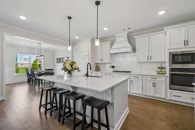 2310 Durham Trail Dr, Thompsons Station, TN 37179