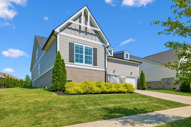 2310 Durham Trail Dr, Thompsons Station, TN 37179