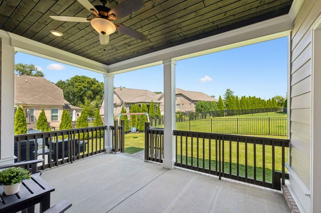 2310 Durham Trail Dr, Thompsons Station, TN 37179