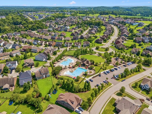 2310 Durham Trail Dr, Thompsons Station, TN 37179