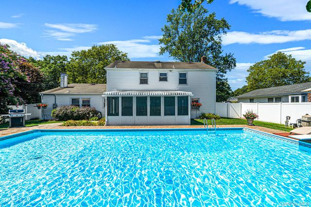 67 Lakeside Avenue, Lake Grove, NY 11755