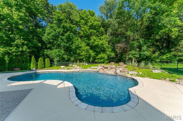 16702 Wills Trace, Wildwood, MO 63005