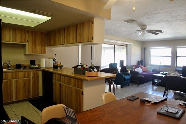 3808 SE 11th AVE A, Cape Coral, FL 33904