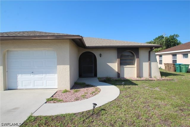 3808 SE 11th AVE A, Cape Coral, FL 33904