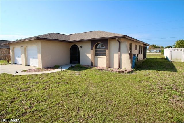 3808 SE 11th AVE A, Cape Coral, FL 33904