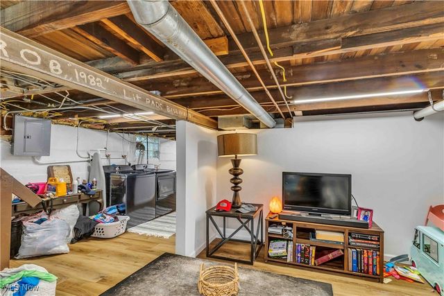 226 Sunset Road, Avon Lake, OH 44012