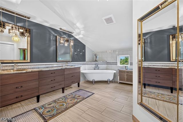 133 Butterknife PL, Sanibel, FL 33957