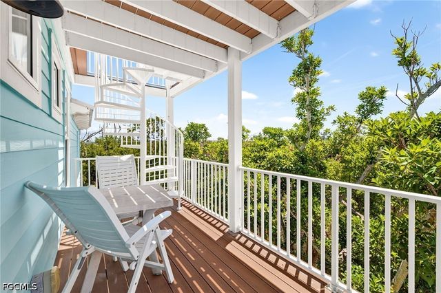 133 Butterknife PL, Sanibel, FL 33957