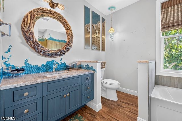 133 Butterknife PL, Sanibel, FL 33957