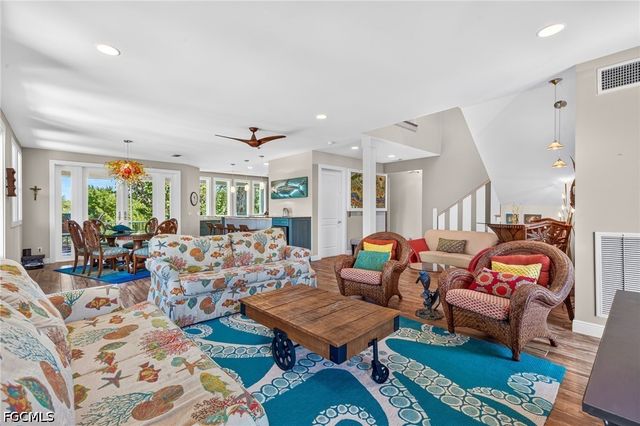 133 Butterknife PL, Sanibel, FL 33957