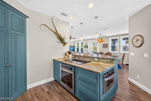 133 Butterknife PL, Sanibel, FL 33957