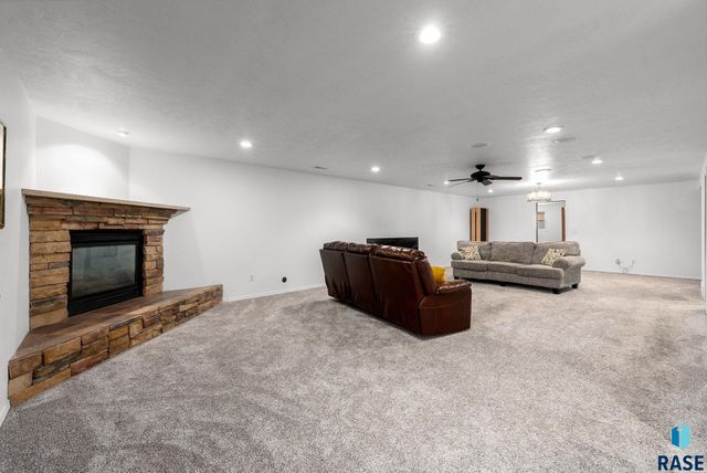 3008 W Brandywine St Street, Sioux Falls, SD 57108