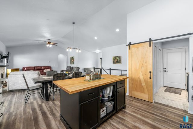 3008 W Brandywine St Street, Sioux Falls, SD 57108