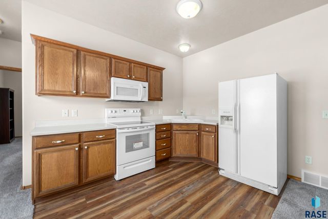 3008 W Brandywine St Street, Sioux Falls, SD 57108