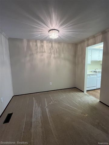 25006 Chambley Drive, Southfield, MI 48034