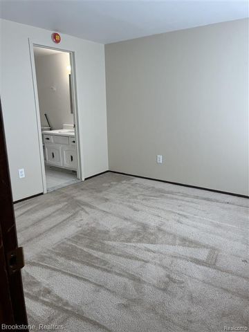25006 Chambley Drive, Southfield, MI 48034