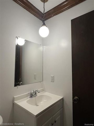 25006 Chambley Drive, Southfield, MI 48034