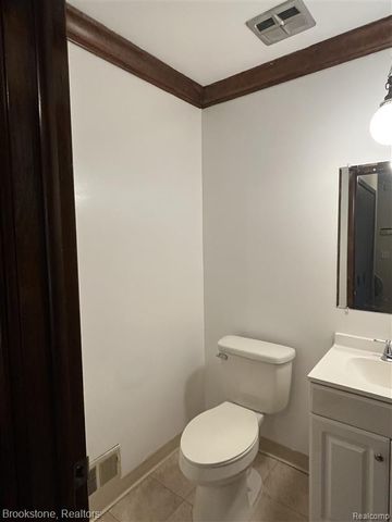 25006 Chambley Drive, Southfield, MI 48034