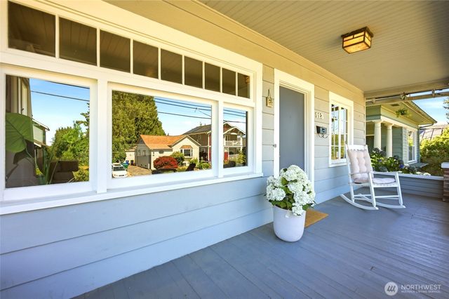 113 NE 60th Street, Seattle, WA 98115