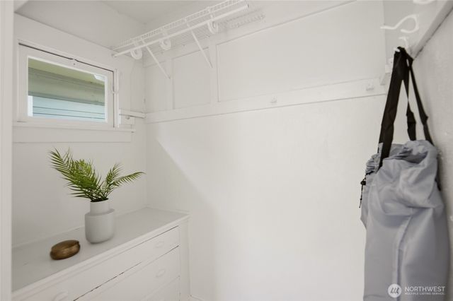 113 NE 60th Street, Seattle, WA 98115