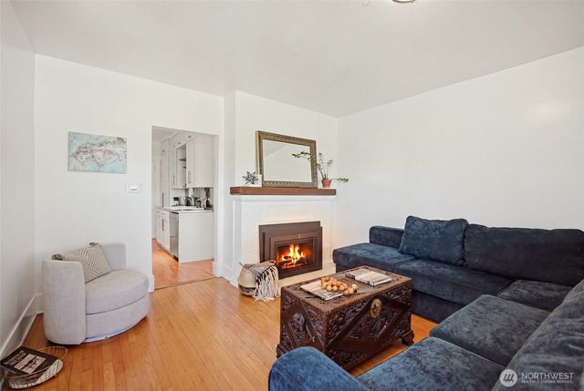 113 NE 60th Street, Seattle, WA 98115