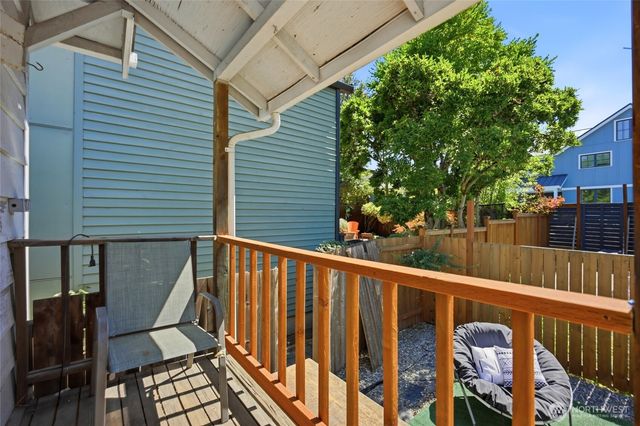113 NE 60th Street, Seattle, WA 98115