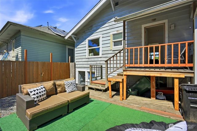 113 NE 60th Street, Seattle, WA 98115