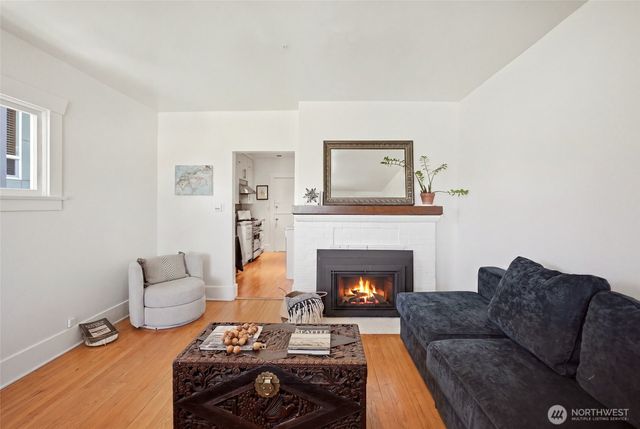 113 NE 60th Street, Seattle, WA 98115