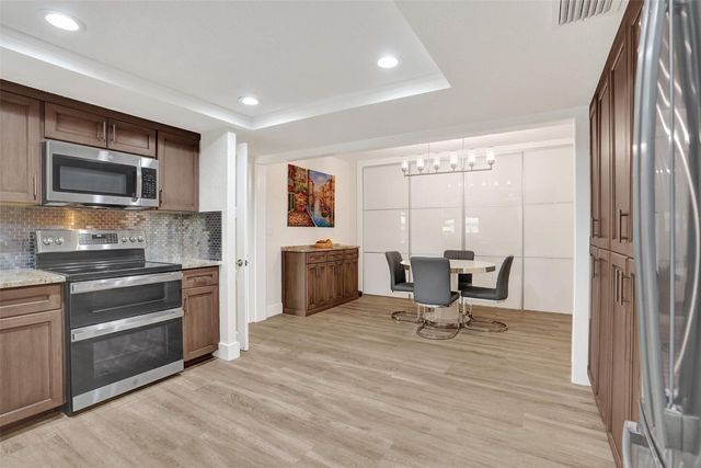 1420 SE 13th Street, Deerfield Beach, FL 33441