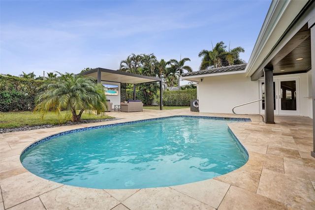 1420 SE 13th Street, Deerfield Beach, FL 33441