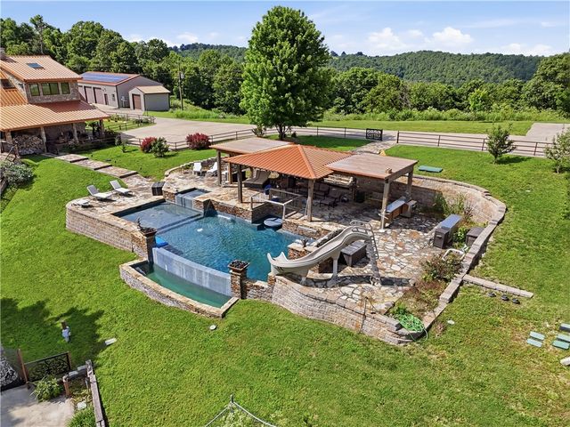 413 Madison 1555, Eureka Springs, AR 72632