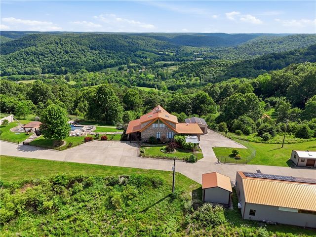 413 Madison 1555, Eureka Springs, AR 72632