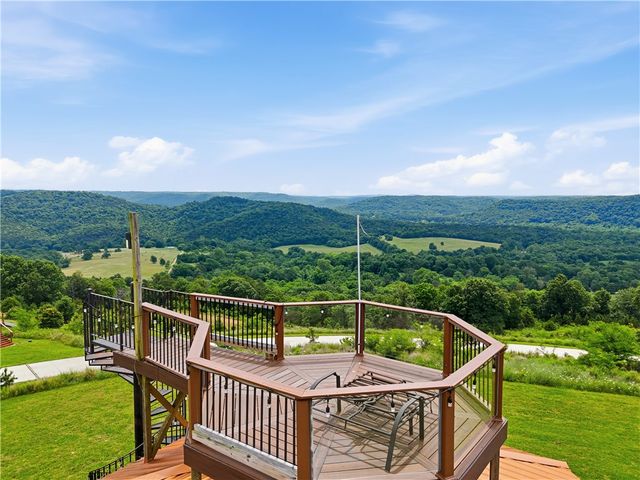 413 Madison 1555, Eureka Springs, AR 72632