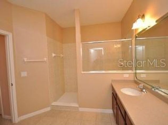 9441 MYRTLE CREEK LANE 215, Orlando, FL 32832