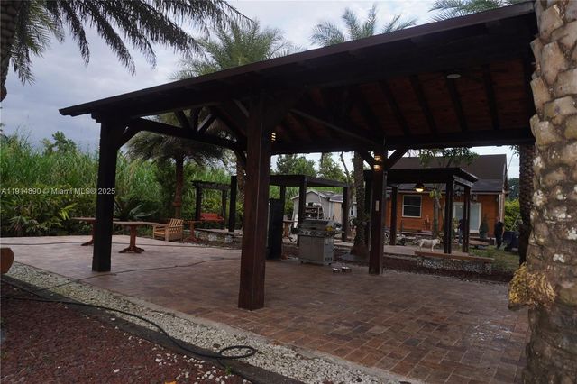 15375 SW 209 AVE, Miami, FL 33187