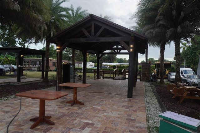 15375 SW 209 AVE, Miami, FL 33187