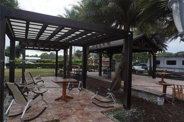 15375 SW 209 AVE, Miami, FL 33187