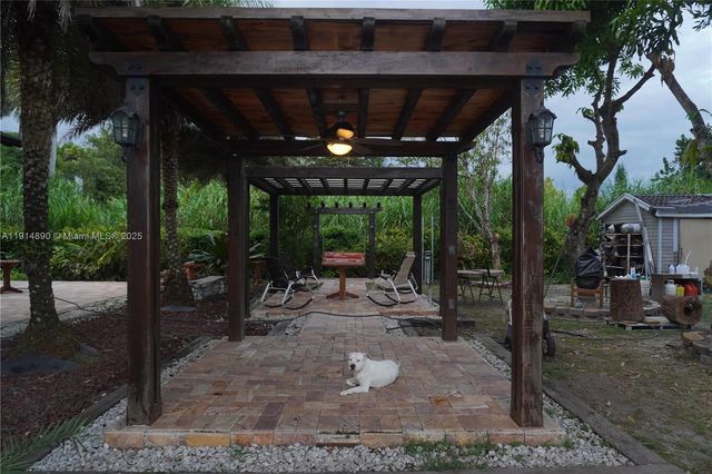 15375 SW 209 AVE, Miami, FL 33187