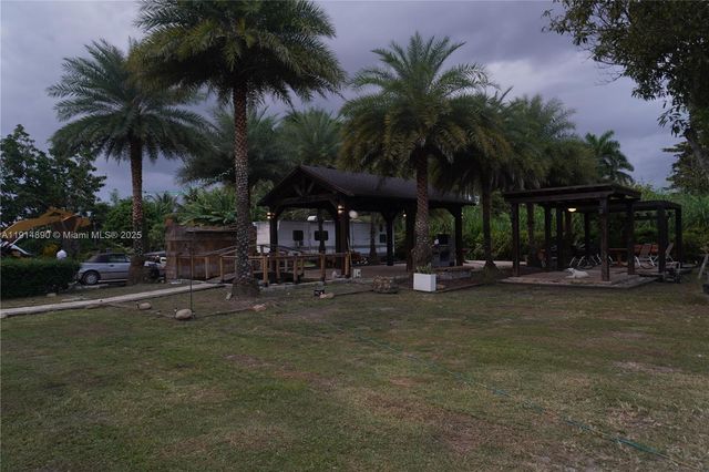 15375 SW 209 AVE, Miami, FL 33187