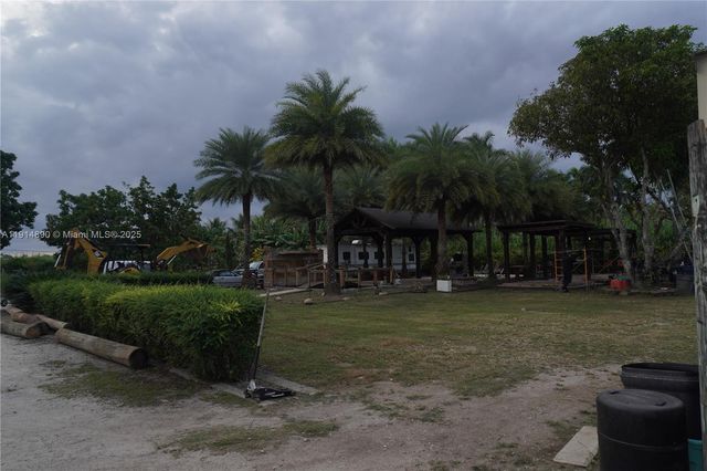 15375 SW 209 AVE, Miami, FL 33187