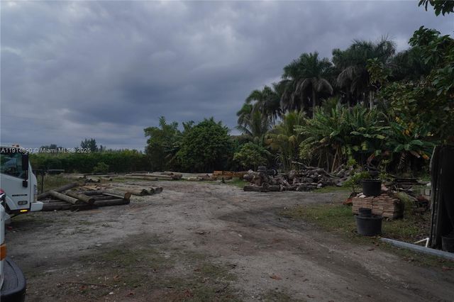 15375 SW 209 AVE, Miami, FL 33187