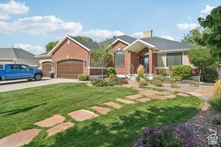 2414 CHAPEL RIM CIR, South Jordan, UT 84095