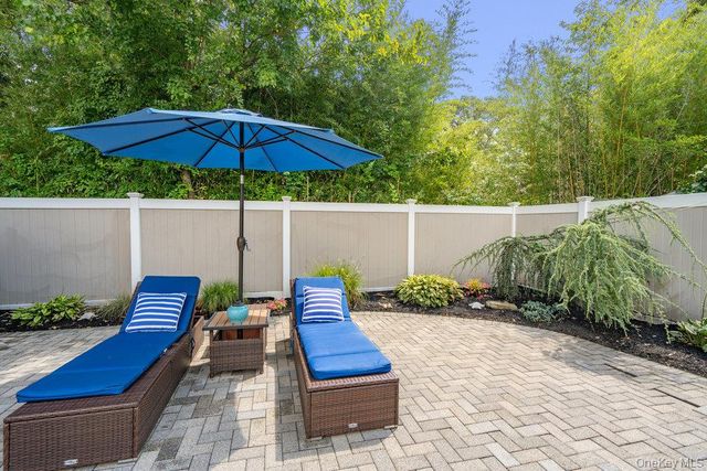 939 Manor Lane, Bay Shore, NY 11706